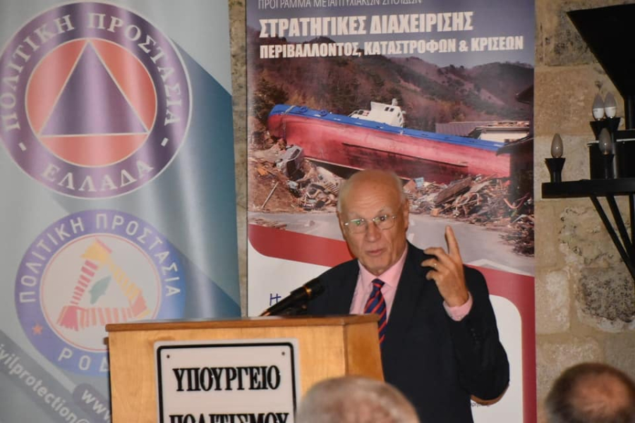 «Καρφιά» Παπαδόπουλου για τους σεισμούς στη Σαντορίνη: «Μάθημα προς αποφυγή διεθνώς»