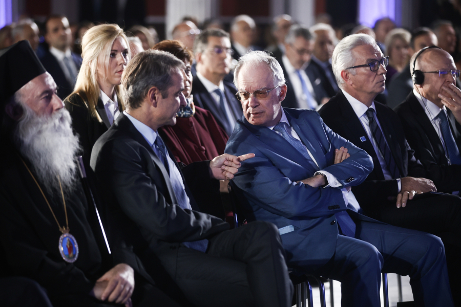 Διευκόλυνση στο Μαξίμου;