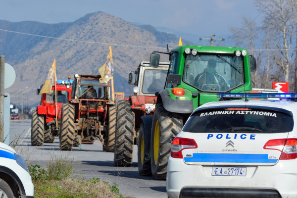 Μπλόκα αγροτών σε όλη την Ελλάδα από τις 28 Ιανουαρίου