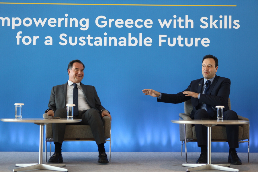 Νέες αιχμές Άδωνι κατά Παπαστεργίου για τις δυσλειτουργίες στην ΗΔΙΚΑ