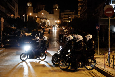 Ο ΣΥΡΙΖΑ καταθέτει μήνυση «κατά παντός υπευθύνου» για τα επεισόδια στη Νέα Σμύρνη