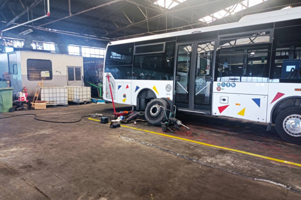 Καταγγελία για εργατικό ατύχημα στον ΟΑΣΘ - Ελλείψεις προσωπικού και υπέργηρα λεωφορεία η αιτία