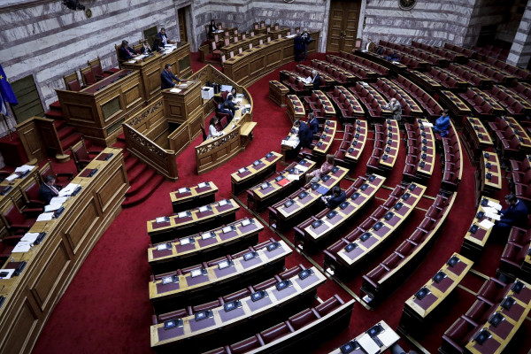 Ανοίγει η Βουλή με υπόνοιες άμεσων «τακτοποιήσεων»