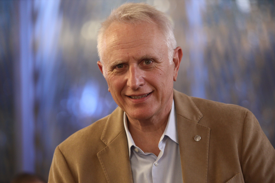 Μία μικρή επανάσταση για την Αποκρατικοποίηση της ζωής μας