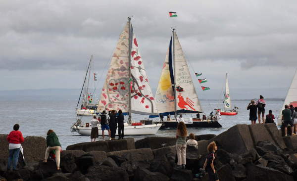 Μια ανάσα από την επικίνδυνη ζώνη της Γάζας ο στόλος αλληλεγγύης - «Ισραηλινοί κομάντο έτοιμοι για δράση»