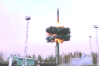 Η Ρωσία εκτόξευσε πυραύλους, έκανε προσομοίωση «μαζικής» απάντησης σε πυρηνικό πλήγμα