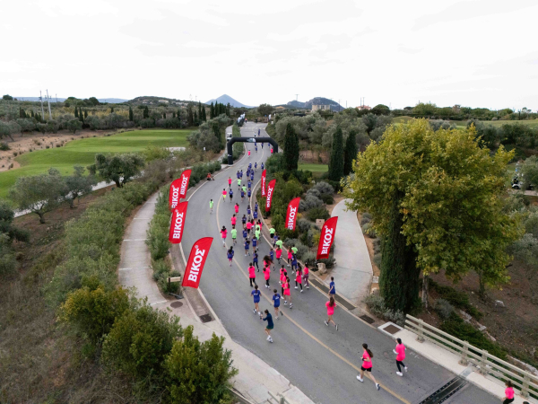 Ρέουμε μαζί: Το φυσικό μεταλλικό νερό Βίκος στο Navarino Challenge