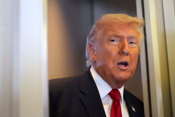 Τραμπ: Ο επόμενος ανώτατος ηγέτης του Ιράν δεν θα αντέξει για πολύ χωρίς την έγκρισή μου