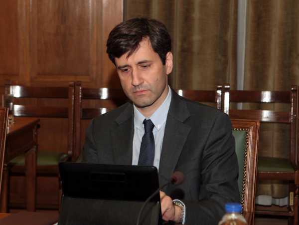 Χουλιαράκης: Σκληρά μέτρα αλλά με κοινωνικά δίκαιο τρόπο