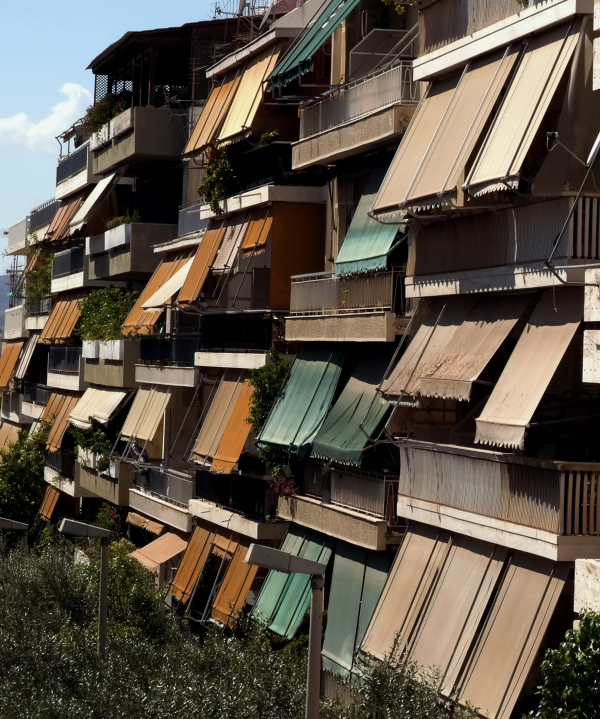 Πώς θα χορηγείται η νέα επιδότηση ανακαίνισης κλειστών κατοικιών