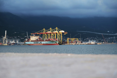 Νταβός: Δυσοίωνες οι εκτιμήσεις της Maersk για το «μέλλον» της κρίσης στην Ερυθρά Θάλασσα