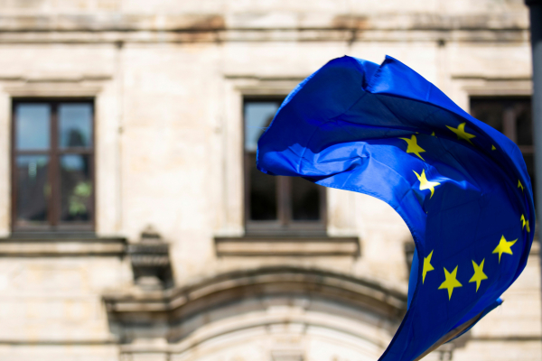 Έκθεση - κόλαφος από το Ευρωπαϊκό Ελεγκτικό Συνέδριο για τη χρηματοδότηση ΜΚΟ από την ΕΕ