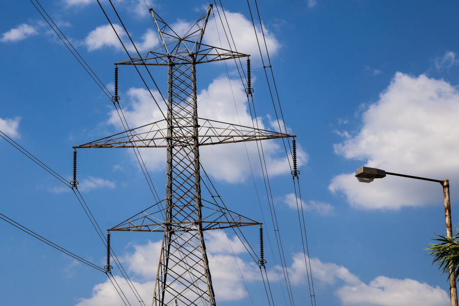 Καμία ανησυχία για μπλακ άουτ εξαιτίας του καύσωνα, σταματάει τις εργασίες ο ΔΕΔΔΗΕ