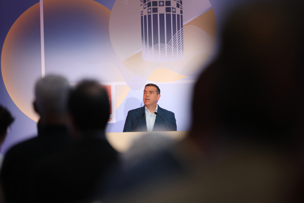 Η στρατηγική του Μαξίμου στο come back του Αλέξη Τσίπρα