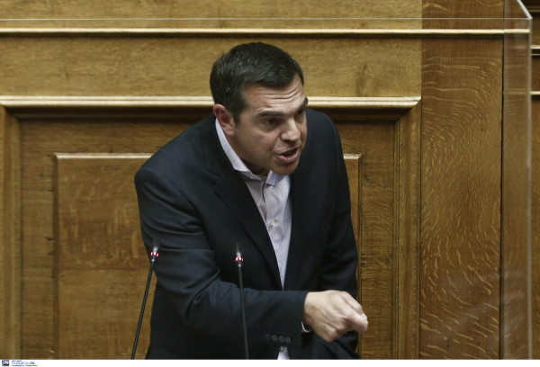 Tσίπρας σε Μητσοτάκη: Έχετε αφήσει τα νοσοκομεία να καταρρεύσουν, απούσα η κυβέρνηση από το δράμα του λαού