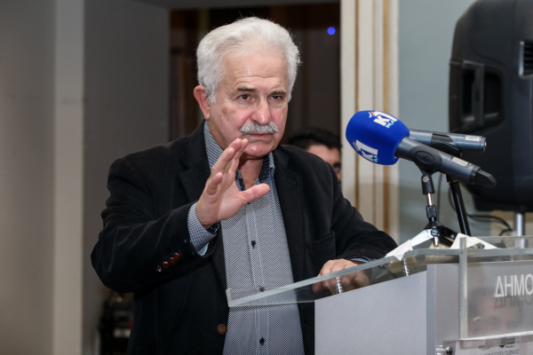 Ο Μίμης Ανδρουλάκης και «Η γιορτή των Αγγιγμάτων»