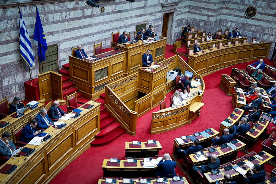 Καχύποπτος ο ΣΥΡΙΖΑ για τις αυτοεξαιρέσεις Πλεύρη -Ράπτη από την Εξεταστική για Τέμπη