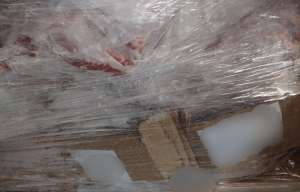 Τσικνοπέμπτη: Κατασχέθηκαν σχεδόν 5 τόνοι ληγμένου κρέατος στο Καπανδρίτι (εικόνες)