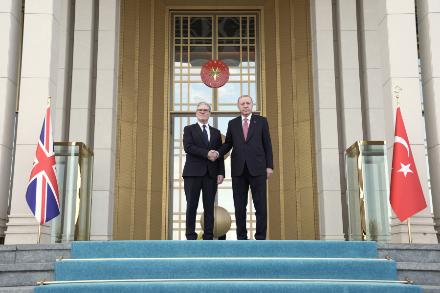 Ο Στάρμερ υπέγραψε συμφωνία, άνω των 9 δισ. ευρώ για Eurofighter, με την Τουρκία