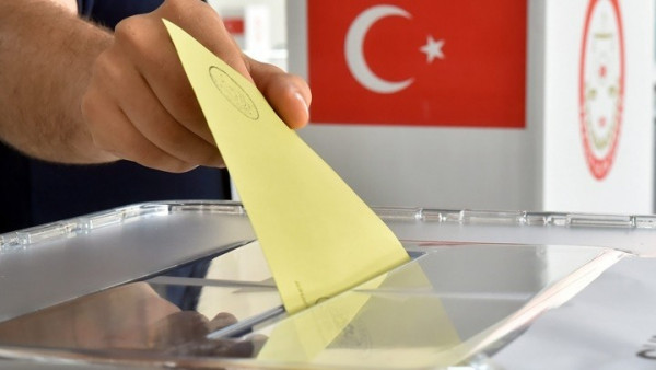 Εκλογές στην Τουρκία: Ο υποψήφιος του AKP στην Άγκυρα καταγγέλλει παρατυπίες σε χιλιάδες κάλπες