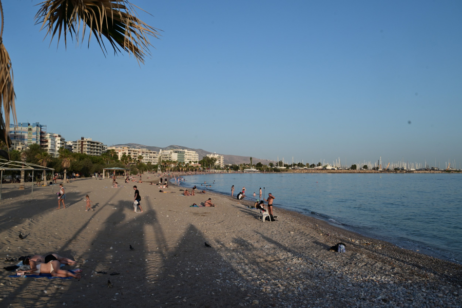 Κλείδωσε ο πρώτος ισχυρός καύσωνας του καλοκαιριού
