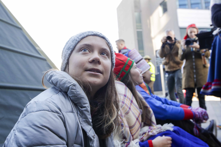 Η ακτιβίστρια για το κλίμα Γκρέτα Τούνμπεργκ συνελήφθη σε διαδήλωση στη Χάγη