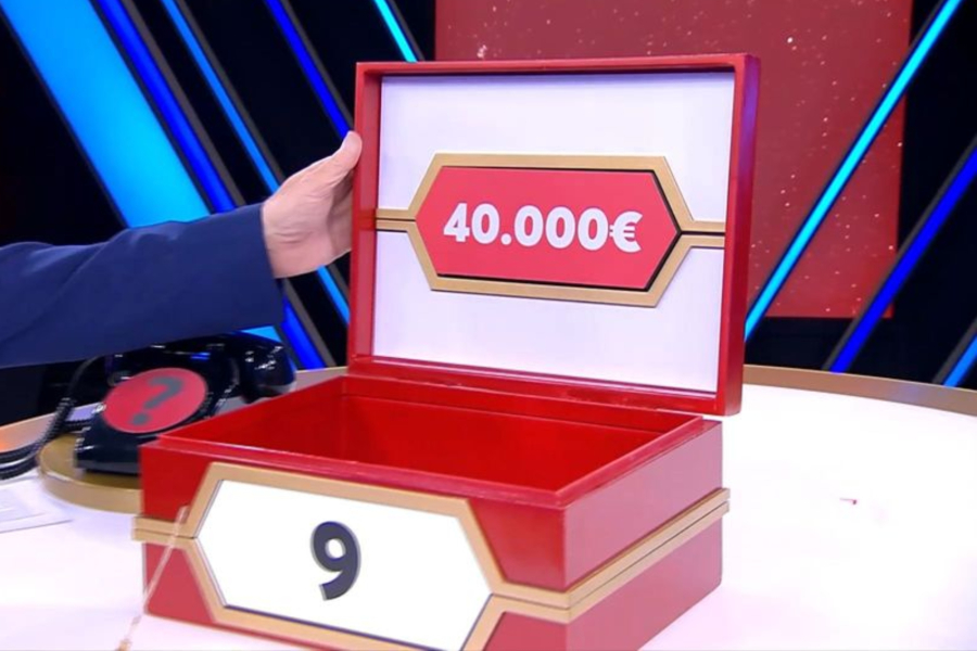 «Deal»: Είχε στο κουτί του 40.000 ευρώ και έφυγε με πολύ λιγότερα (Βίντεο)