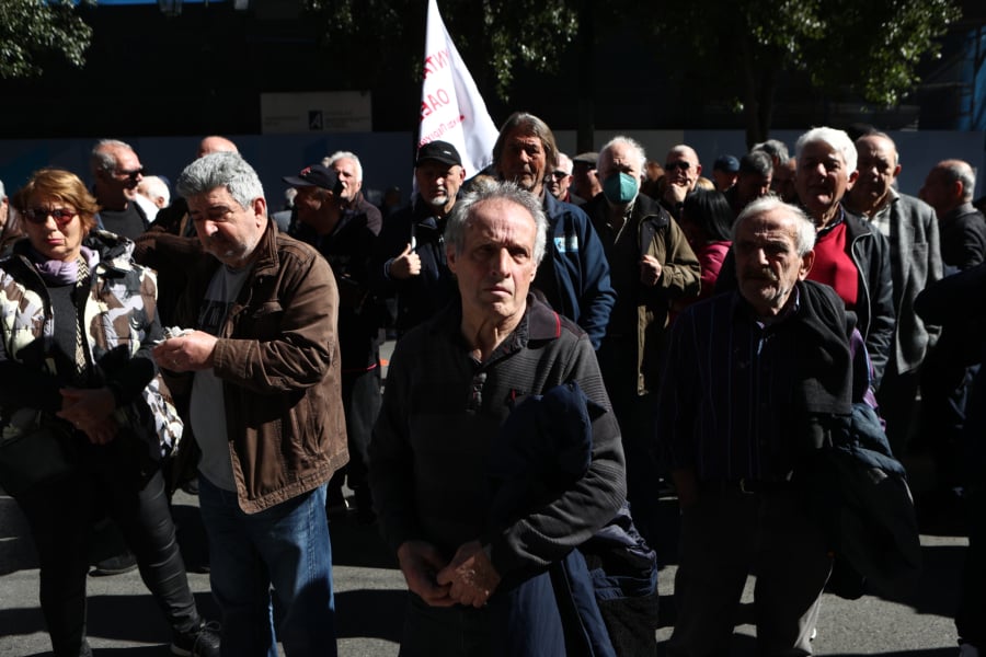 Εντός 11μήνου τα αναδρομικά από ΕΑΣ, δώρα και συντάξεις για όσους δικαιωθούν