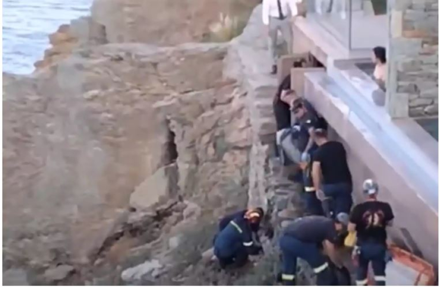 Κρήτη: Τραυματίστηκε σοβαρά 55χρονος που έπεσε από ύψος τριών μέτρων πάνω σε βραχώδη παραλία