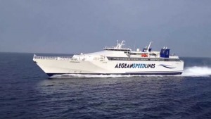 Κατέπλευσε στο λιμάνι της Σίφνου λόγω βλάβης το «speedrunner ΙΙΙ»- Ταλαιπωρία για 800 επιβάτες