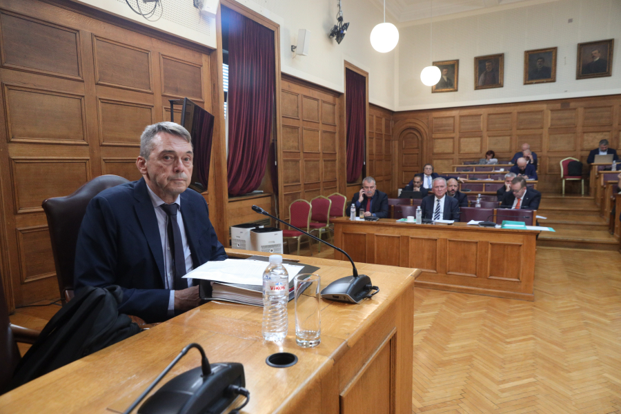 Εξεταστική για ΟΠΕΚΕΠΕ: Απίστευτο σίριαλ με τον Βάρρα – Διέκοψαν για να αποφασίσει αν θα δεχθεί... ερωτήσεις
