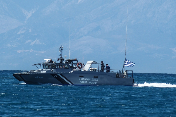 Πυρκαγιά σε σκάφος μεταξύ Δήλου και Ρήνειας- Διασώθηκαν δύο άτομα