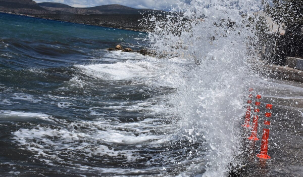 Κακοκαιρία: Ριπές 11 μποφόρ θα σαρώσουν την Δυτική Ελλάδα τις επόμενες ώρες - Η προειδοποίηση Τσατραφύλλια