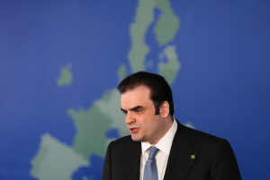 Κ. Πιερρακάκης: Ο Ιούνιος θα είναι χειρότερος από τον Μάιο και ο Ιούλιος χειρότερος από τον Ιούνιο αν δεν ανοίξουν τα Στενά του Ορμούζ