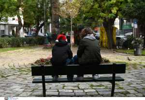 Πότε κλείνουν τα σχολεία για Χριστούγεννα: «Με το τσουβάλι» οι δευτεριάτικες αργίες το 2024