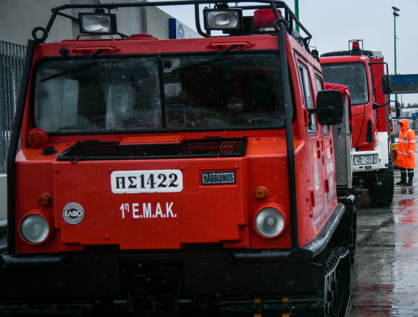 Αγωνία στην Πάρνηθα και μεγάλη επιχείρηση ανάσυρσης περιπατητή που έχει τραυματιστεί σοβαρά