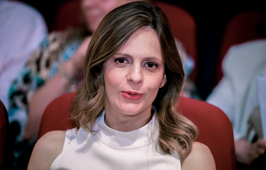 Έφη Αχτσιόγλου: Ο κ. Μητσοτάκης προσβάλει τη νοημοσύνη εργαζομένων και συνταξιούχων