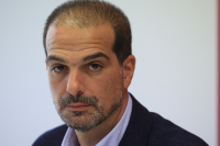 Γ.Σακελλαρίδης: «Τι δουλειά έχουν να προστατεύουν τα διυλιστήρια της Aramco;»