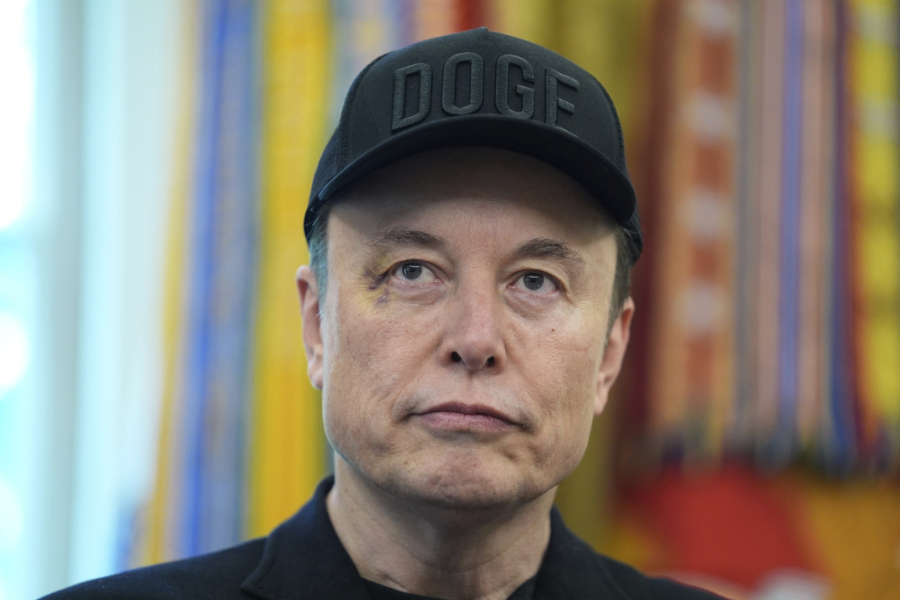 Έλον Μασκ: Το πρωί έχασε τον τίτλο του πλουσότερου ανθρώπου, το απόγευμα τον πήρε πίσω