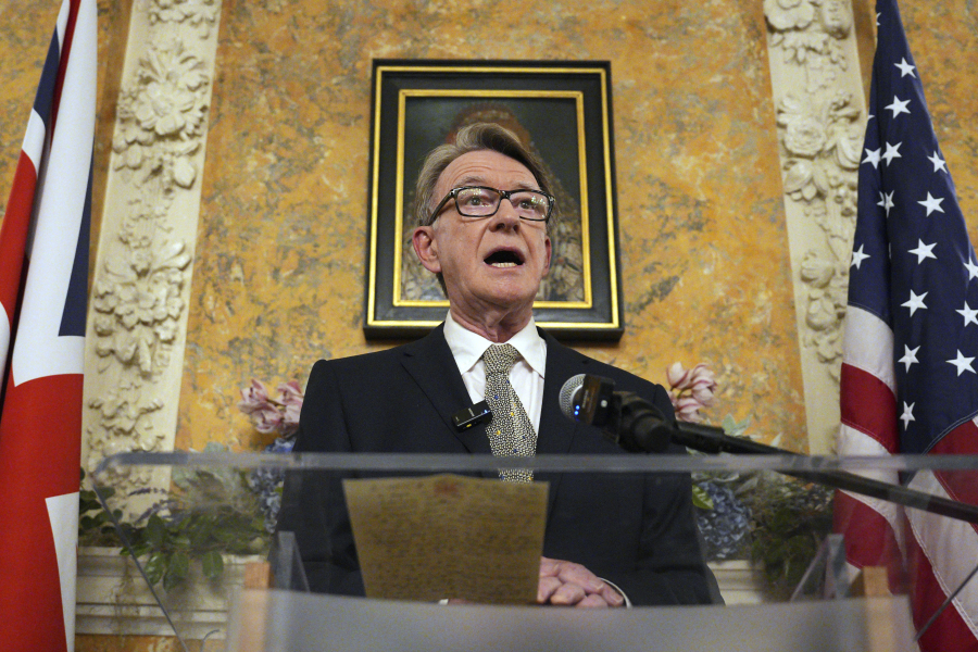 Βρετανία: Συνελήφθη ο πρώην πρεσβευτής Πίτερ Μάντελσον - Εμπλέκεται στο σκάνδαλο Έπσταϊν