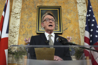 Βρετανία: Συνελήφθη ο πρώην πρεσβευτής Πίτερ Μάντελσον - Εμπλέκεται στο σκάνδαλο Έπσταϊν