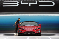 Η BYD ενισχύει την εμπειρία πελάτη με δύο νέες κάθετες μονάδες