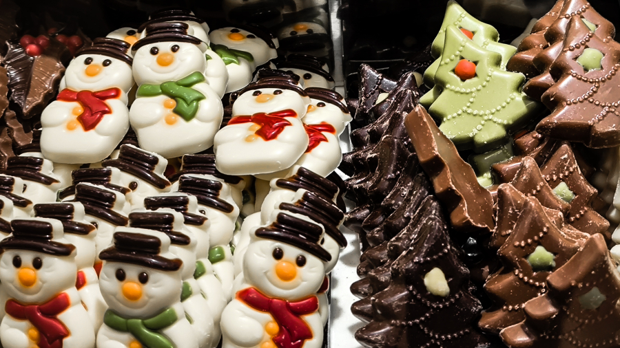 Παραμονή Χριστουγέννων: Τι ώρα κλείνουν καταστήματα, σούπερ μάρκετ και εμπορικά