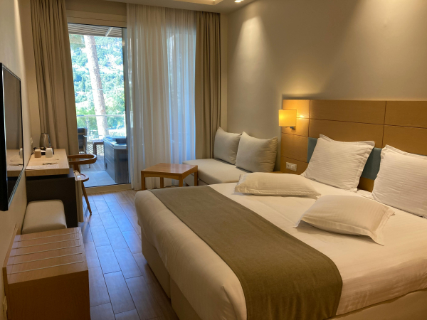 Mounting Cost Pressures Squeeze Greek Hotel Profitability