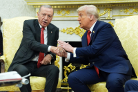 Politico: Η αβεβαιότητα Τραμπ φέρνει την Ευρώπη πιο κοντά στην Τουρκία
