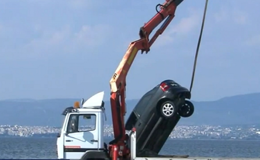 Διπλή αυτοκτονία στη Θεσσαλονίκη: Η μάνα είχε προσπαθήσει να πέσει από τον τέταρτο όροφο 2 φορές (βίντεο)