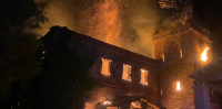 Φωτιά στο οινοποιείο της Achaia Clauss στην Πάτρα - Καταστράφηκε το πέτρινο κτίριο