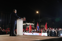 Από τον δρόμο μέχρι το TikTok το ΚΚΕ ανεβάζει τους τόνους!