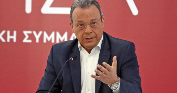 «Καθαρή» θέση από Φάμελλο: Έδειξε συνεργασία - και - με Τσίπρα κόντρα στη γραμμή της αυτόνομης καθόδου