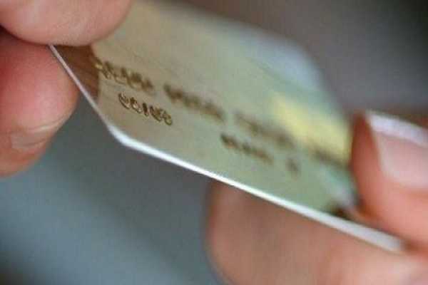 «Ουραγός» η Ελλάδα στις ηλεκτρονικές πληρωμές